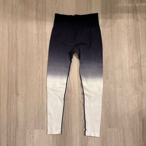 ZYIA Ombre Black and Gray Leggings